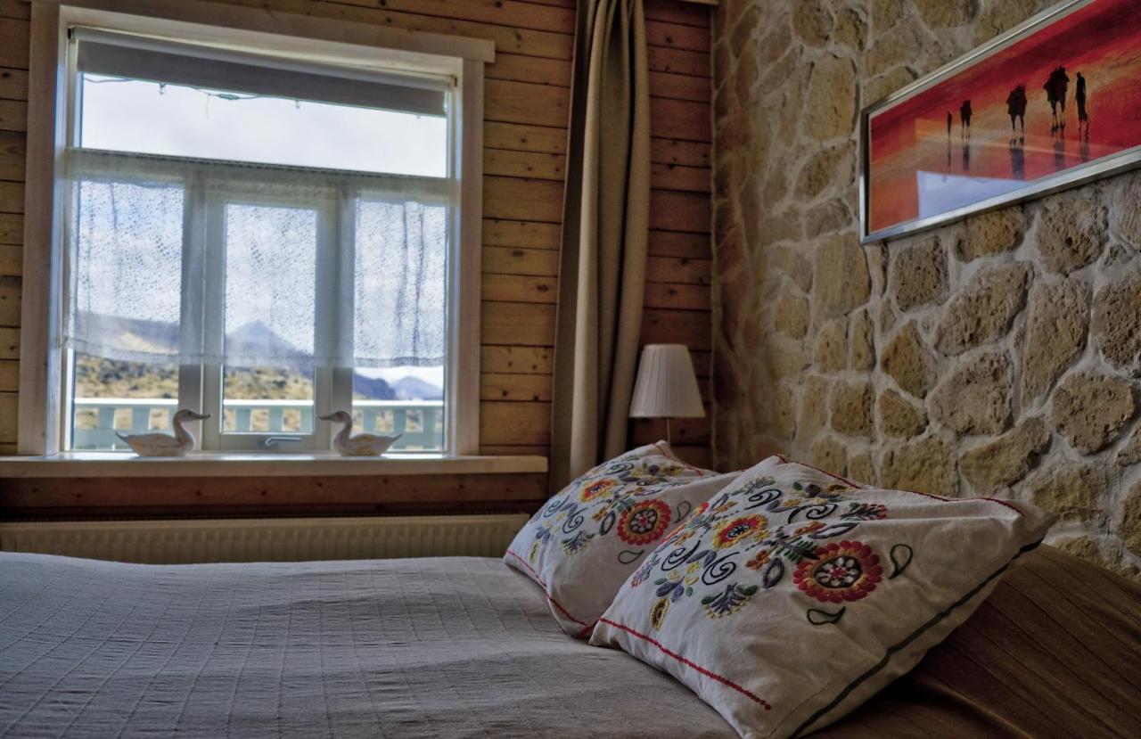 Hraunsnef Country Hotel Bifrost Esterno foto